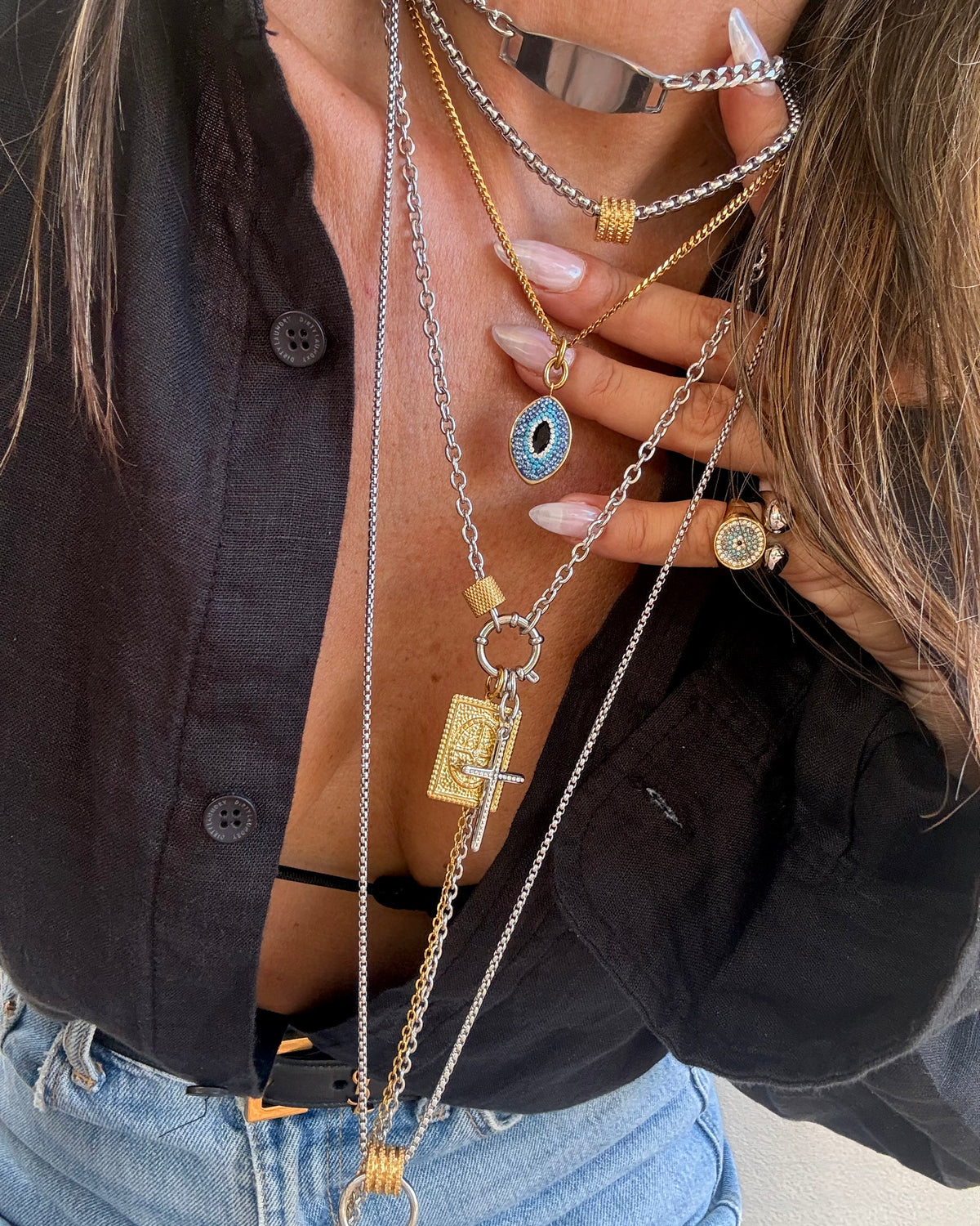 MIDNIGHT EYE NECKLACE