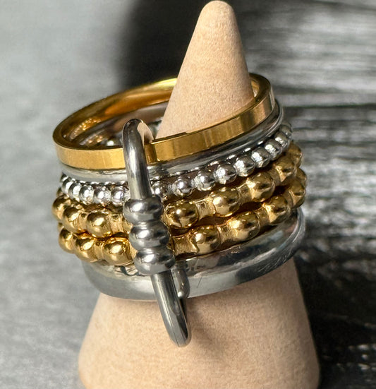 BUBBLE CRUSH RING (SIZE 8)