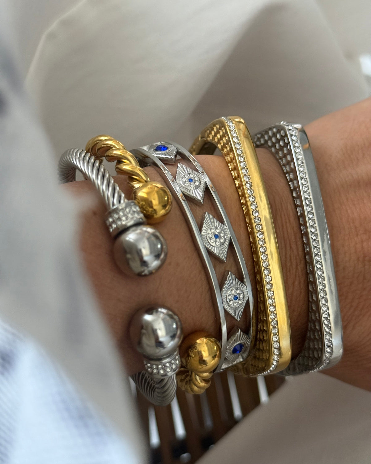 BLUE EYE BANGLE