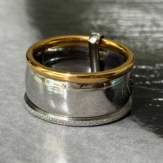 HELIRA RING (Size 10)