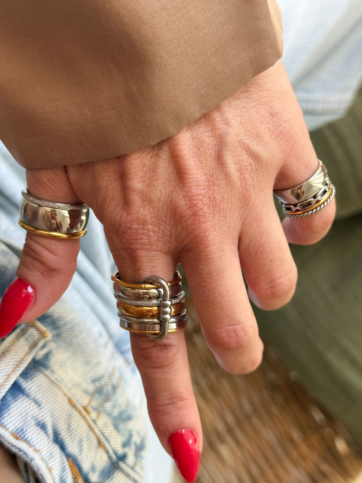 HELIRA RING (Size 10)