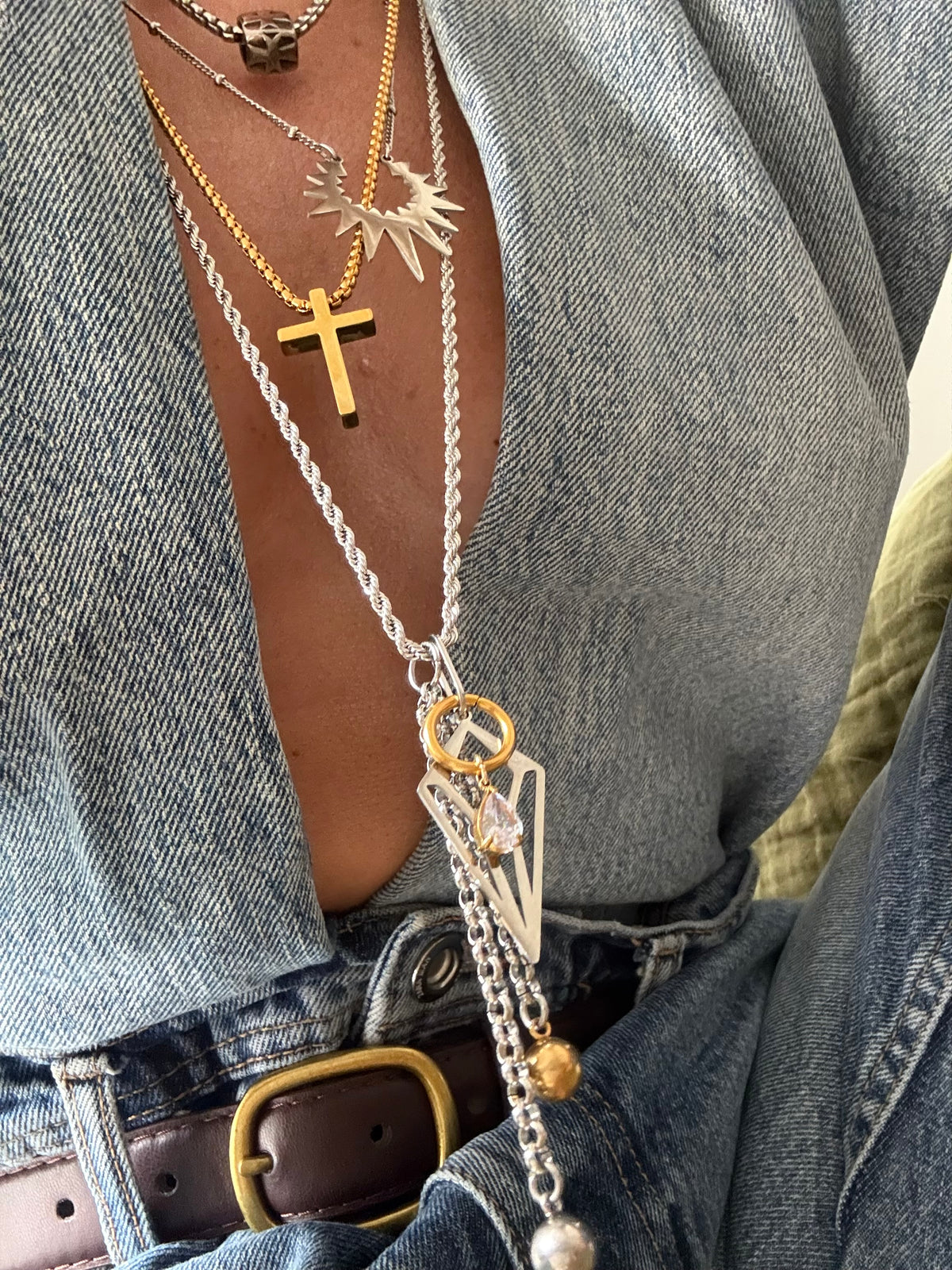 PURE CROSS GOLD NECKLACE