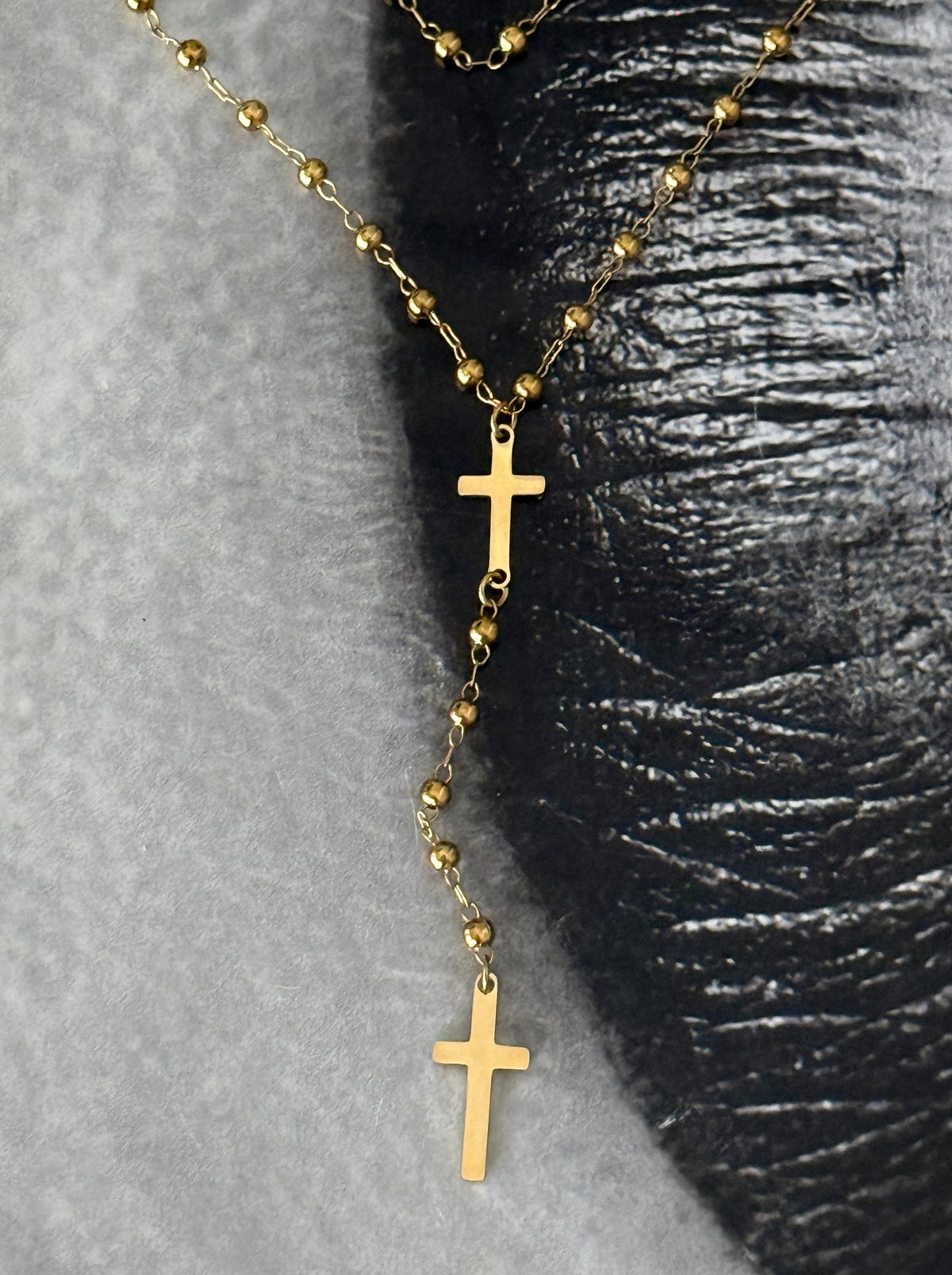 CROSS TIE NECKLACE