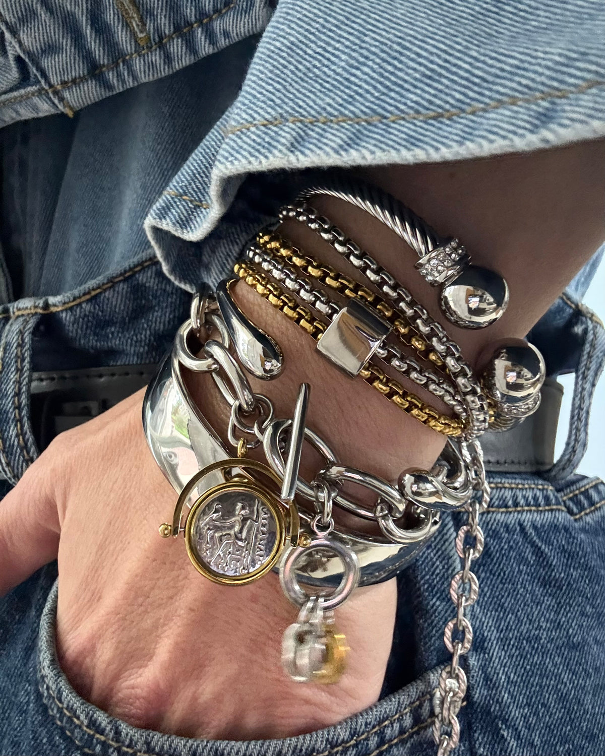 TWISTED SILVER CUFF