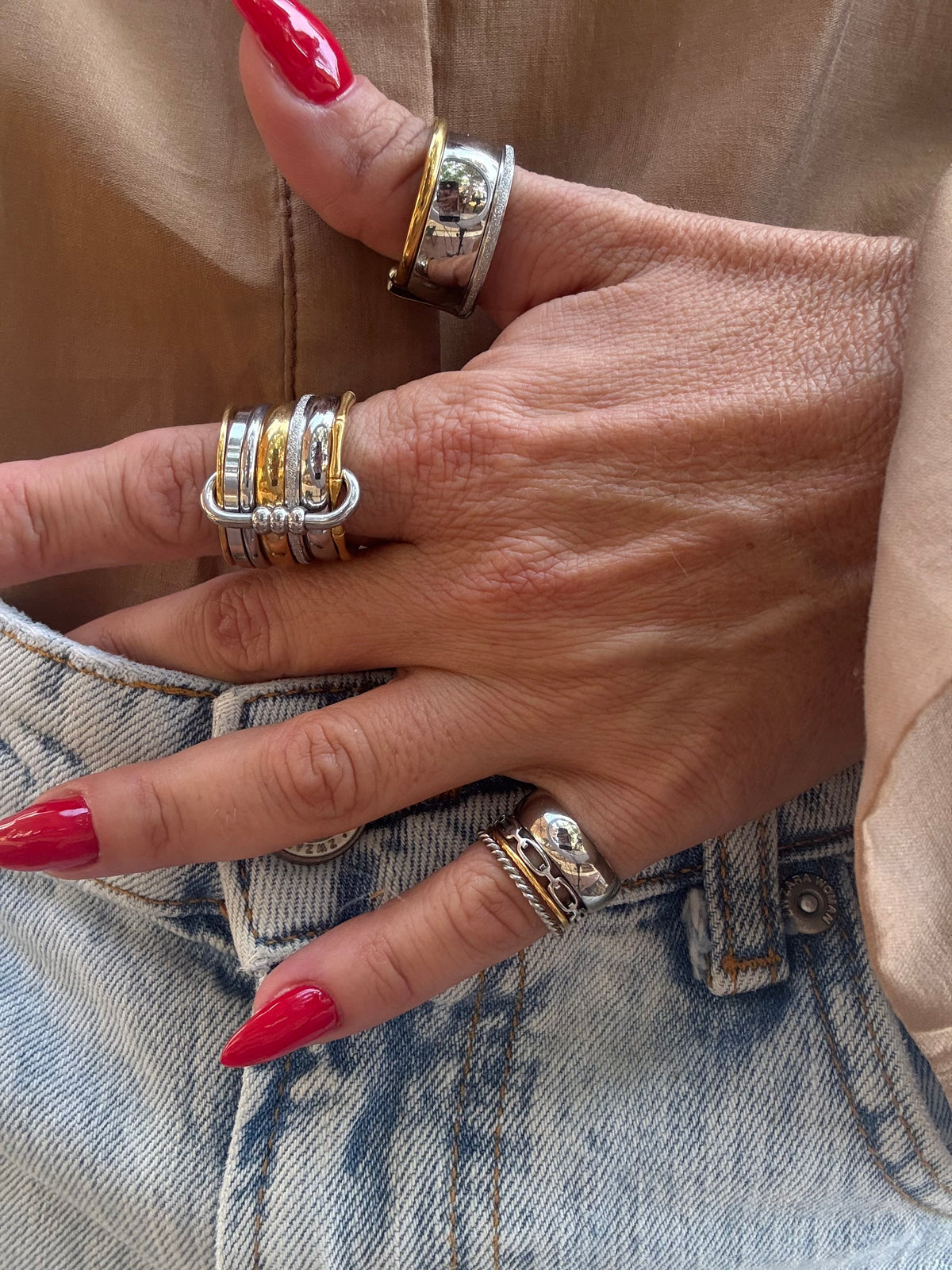 HELIRA RING (Size 10)