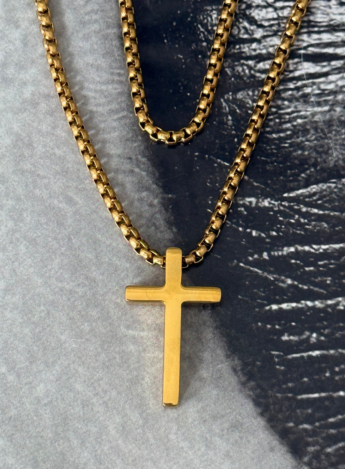 PURE CROSS GOLD NECKLACE