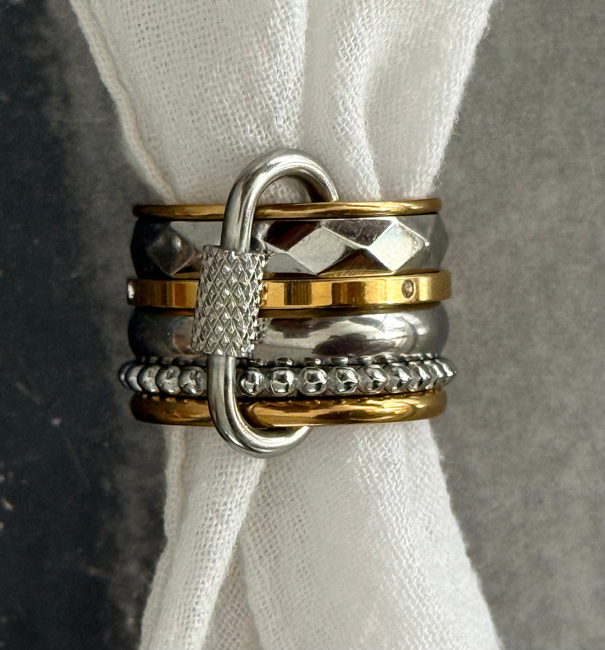 CONNECTED 6 RING (SIZE 8)