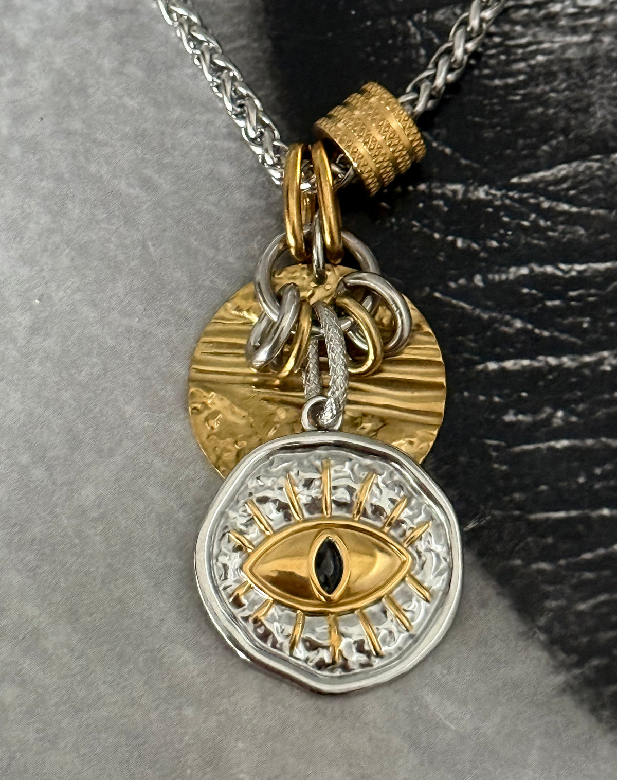 BLACK EYE MIX NECKLACE