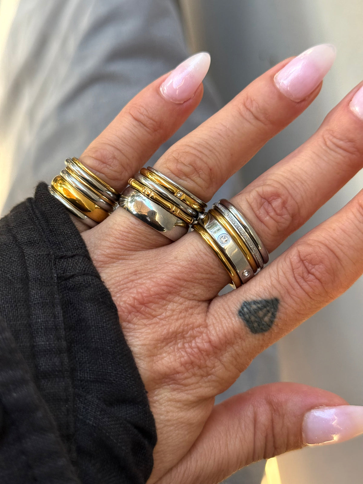 MODERN LAYERS RING (SIZE 8)