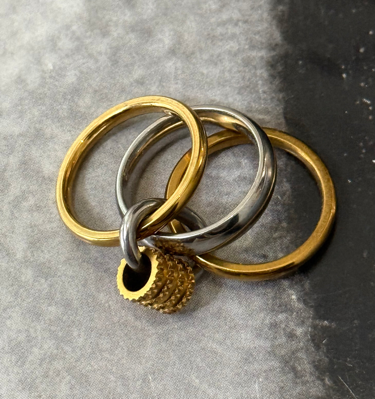 INTERLOCK RING (SIZE 5 & 6)