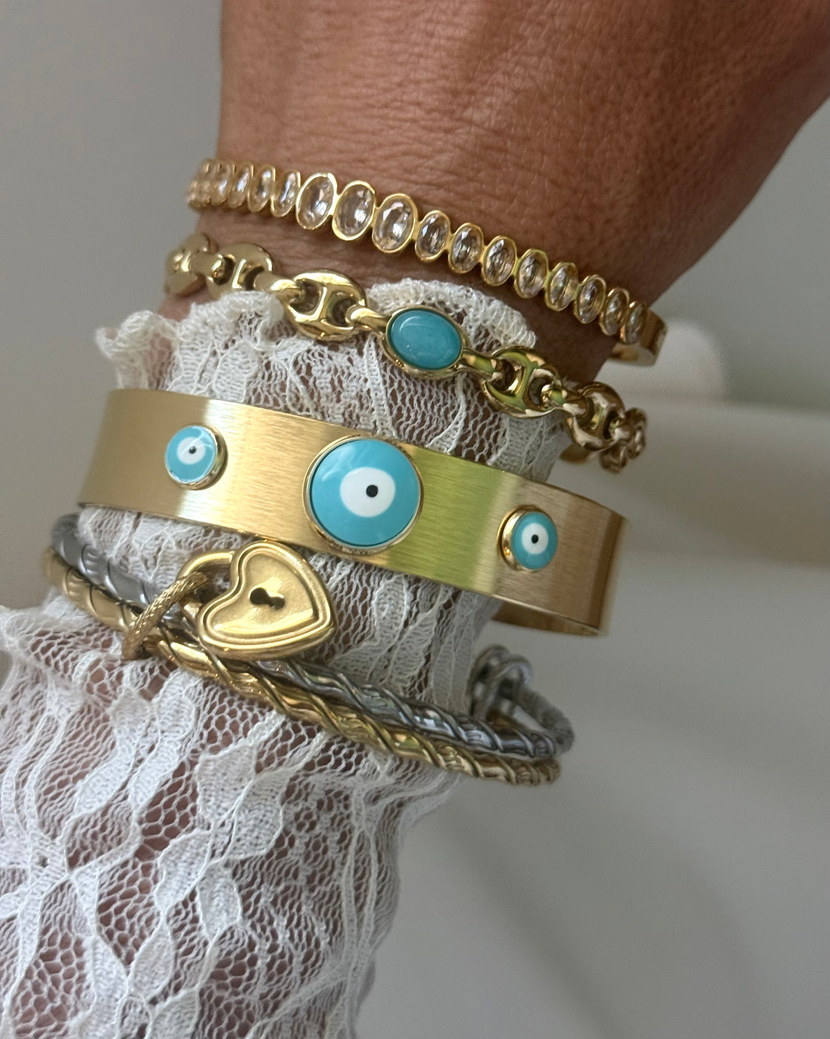 TURQUOISE LINK CUFF