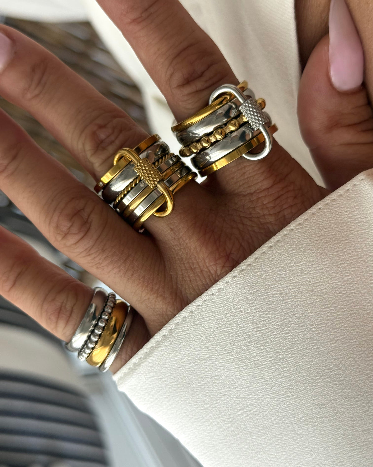 THE LINK RING (SIZE 9)