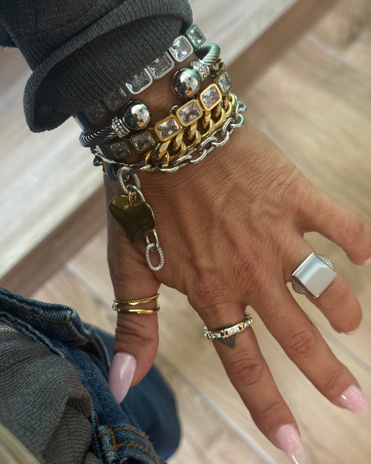 BOLD FRAME RING