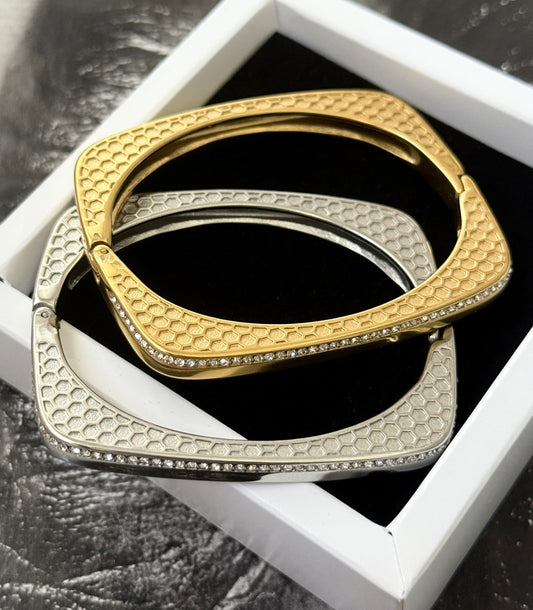 SQUARE RELIEF BANGLE