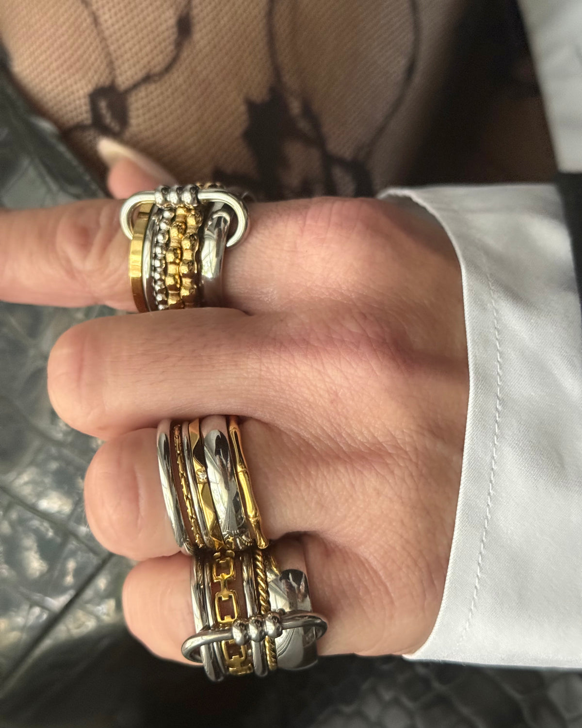 BUBBLE CRUSH RING (SIZE 8)