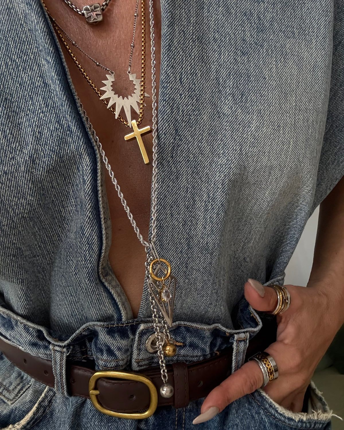 PURE CROSS GOLD NECKLACE
