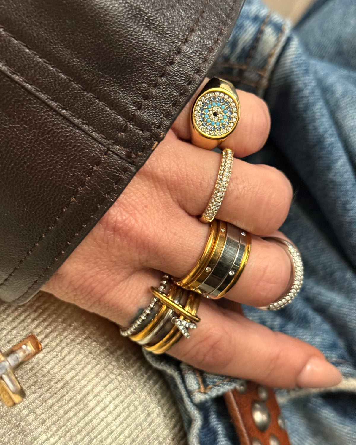 CHEVALIER EVIL EYE GLOW RING