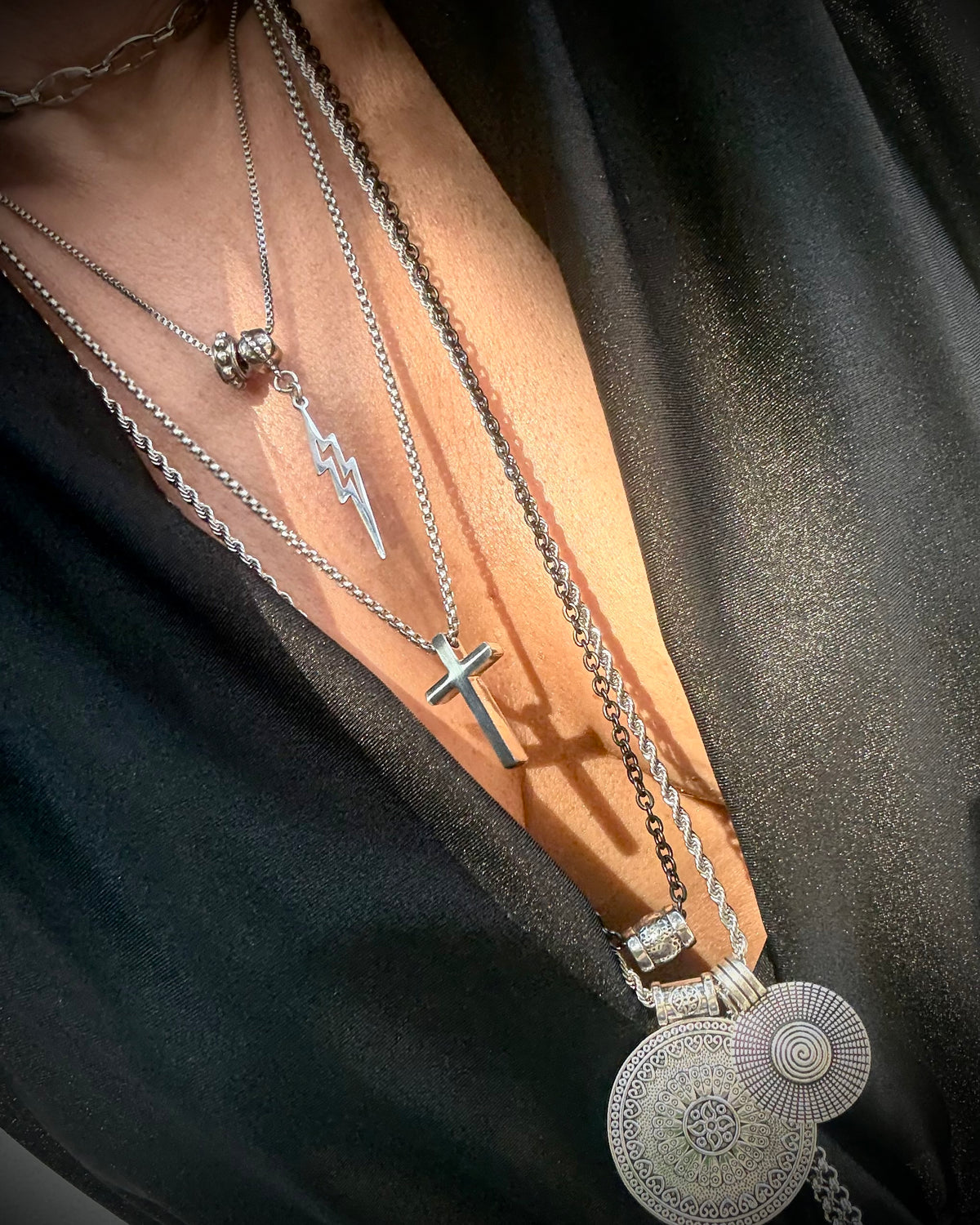 PURE CROSS SILVER NECKLACE