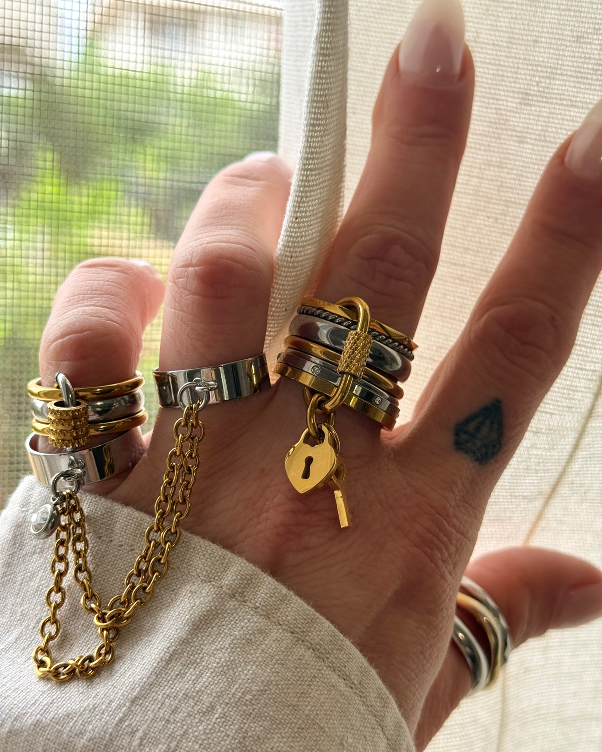 INTERLOCK RING (SIZE 5 & 6)