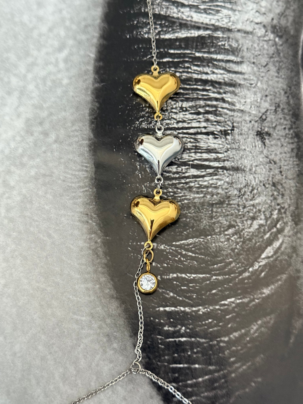 HEART DROPS BODY CHAIN