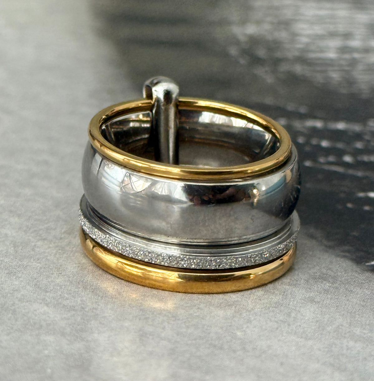 CHEVALIER MINIMAL RING (Size 6)
