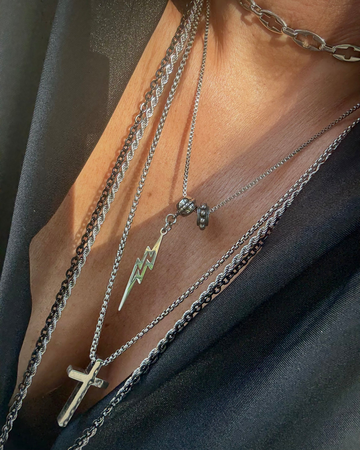 PURE CROSS SILVER NECKLACE