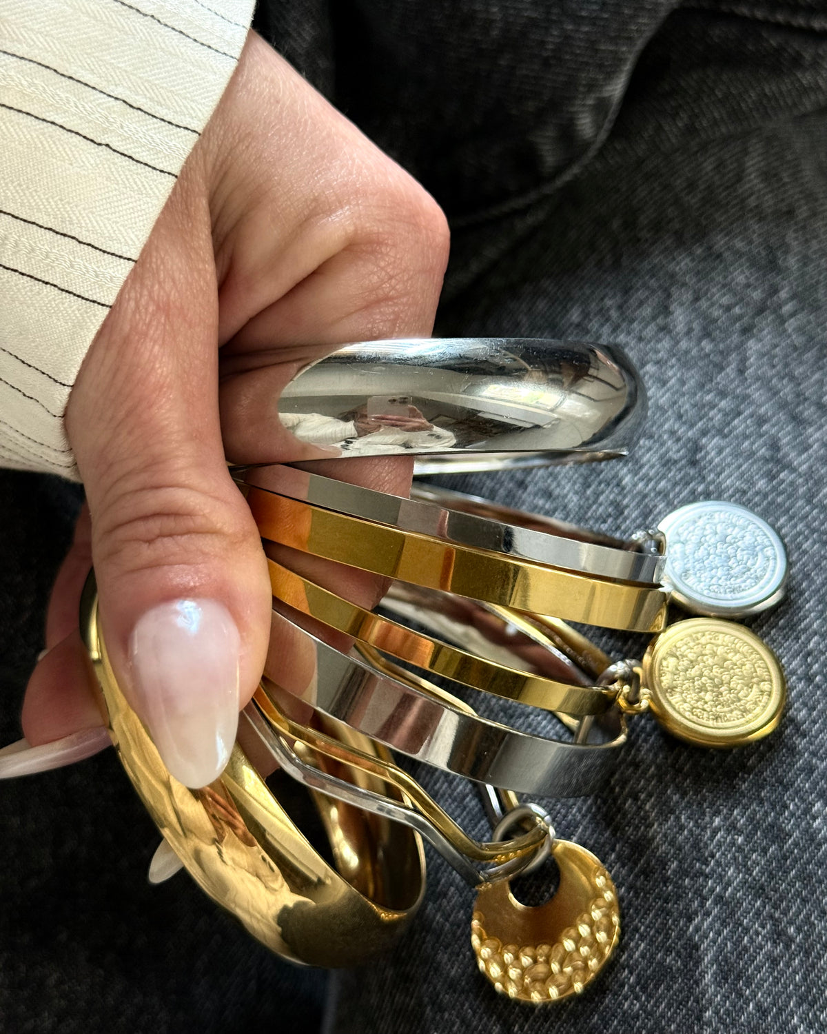 ESSENTIAL BANGLE