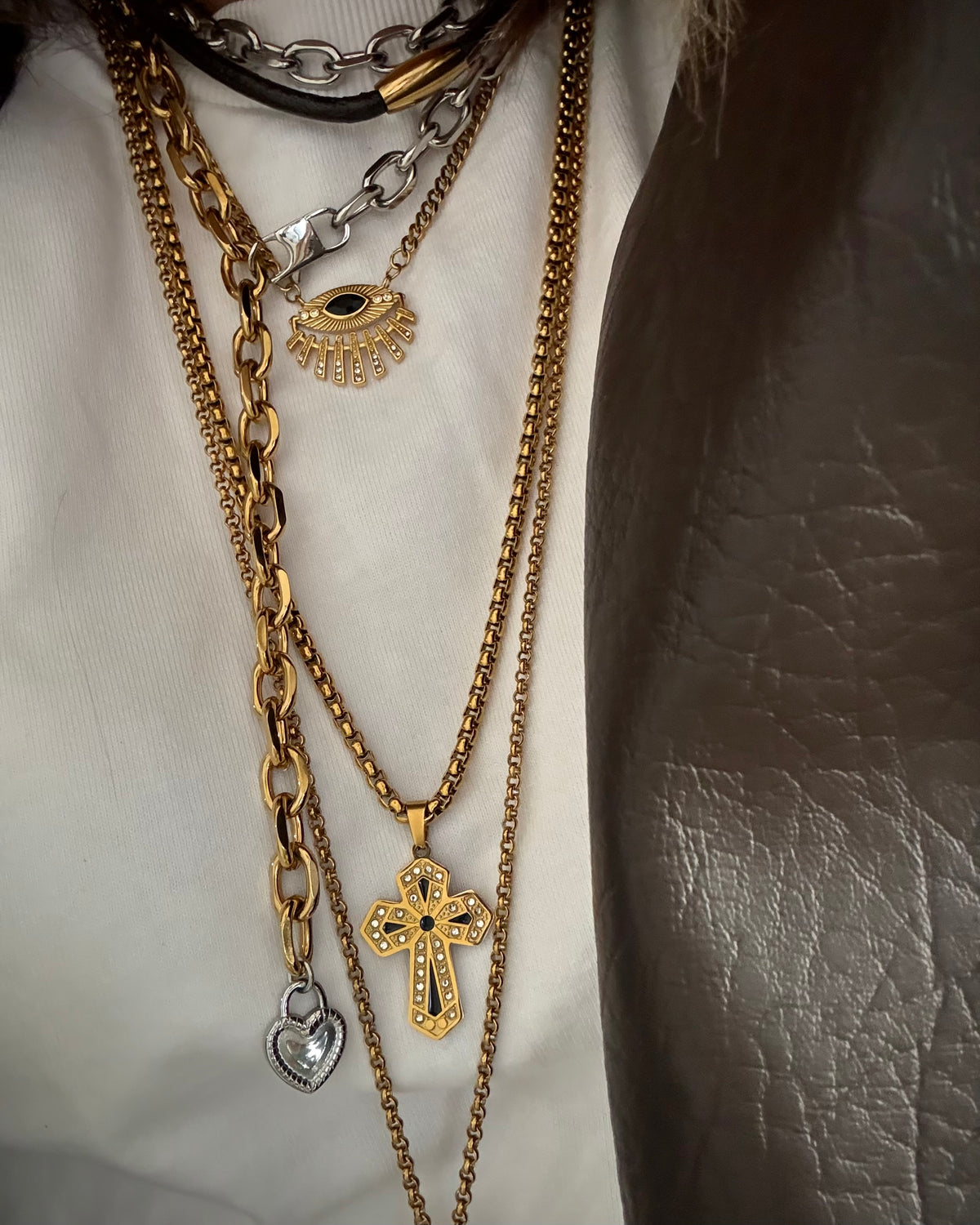 RADIANT CROSS NECKLACE